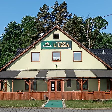 Готель Restaurace A Penzion U Lesa Гавіржов Екстер'єр фото